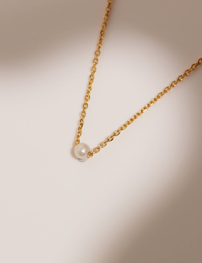 Mini Threaded Pearl Necklace