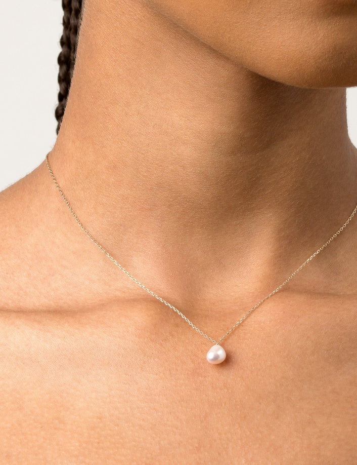 AURATE X KERRY: Venus Organic Pearl Gold Necklace